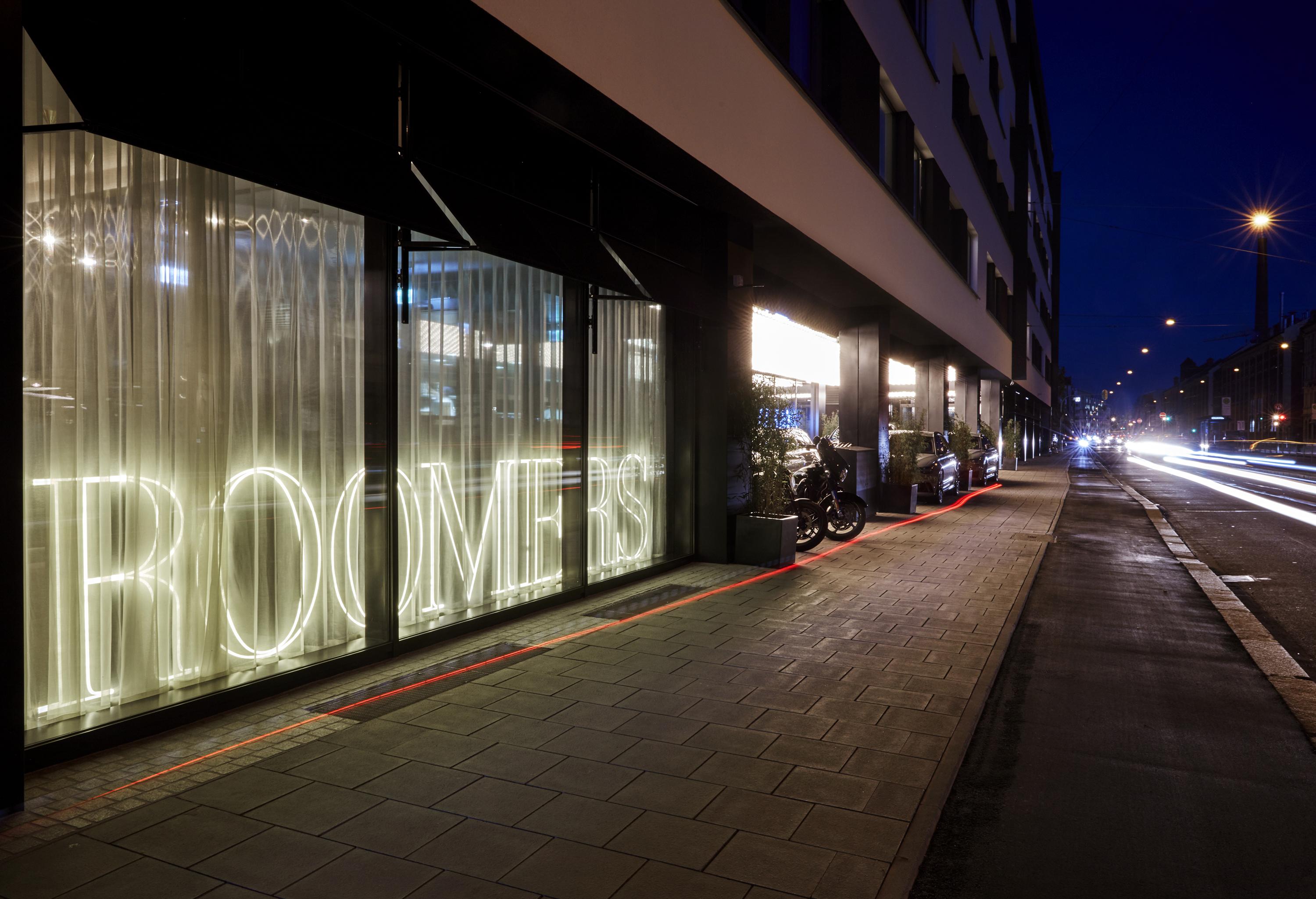 รูมเมอร์ส มิวนิค ออโตกราฟ คอลเลคชั่น Hotel มิวนิก ภายนอก รูปภาพ Promises nightclub