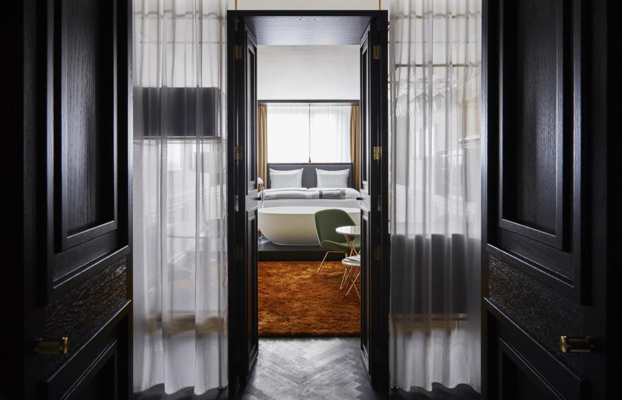 รูมเมอร์ส มิวนิค ออโตกราฟ คอลเลคชั่น Hotel มิวนิก ภายนอก รูปภาพ A suite at the hotel