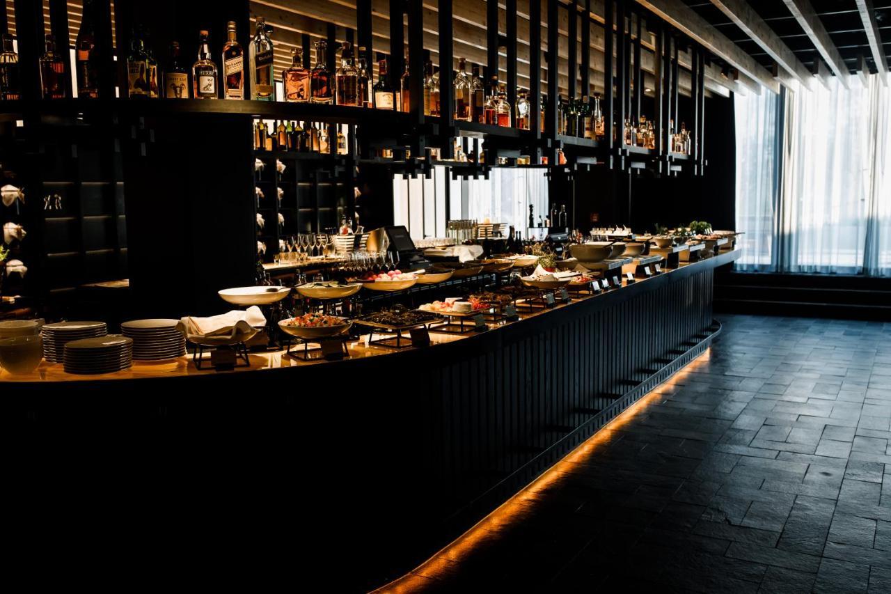 รูมเมอร์ส มิวนิค ออโตกราฟ คอลเลคชั่น Hotel มิวนิก ภายนอก รูปภาพ The bar at the restaurant