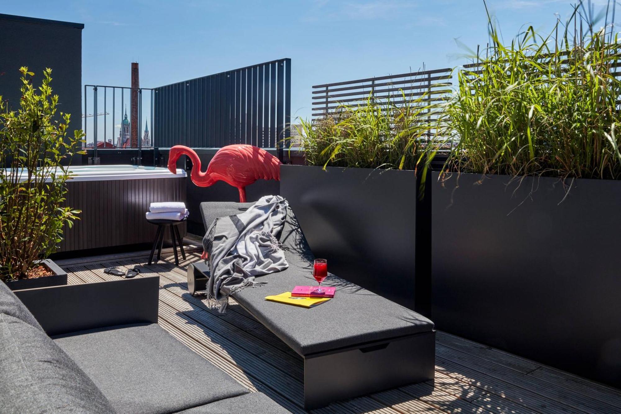 รูมเมอร์ส มิวนิค ออโตกราฟ คอลเลคชั่น Hotel มิวนิก ภายนอก รูปภาพ Rooftop garden